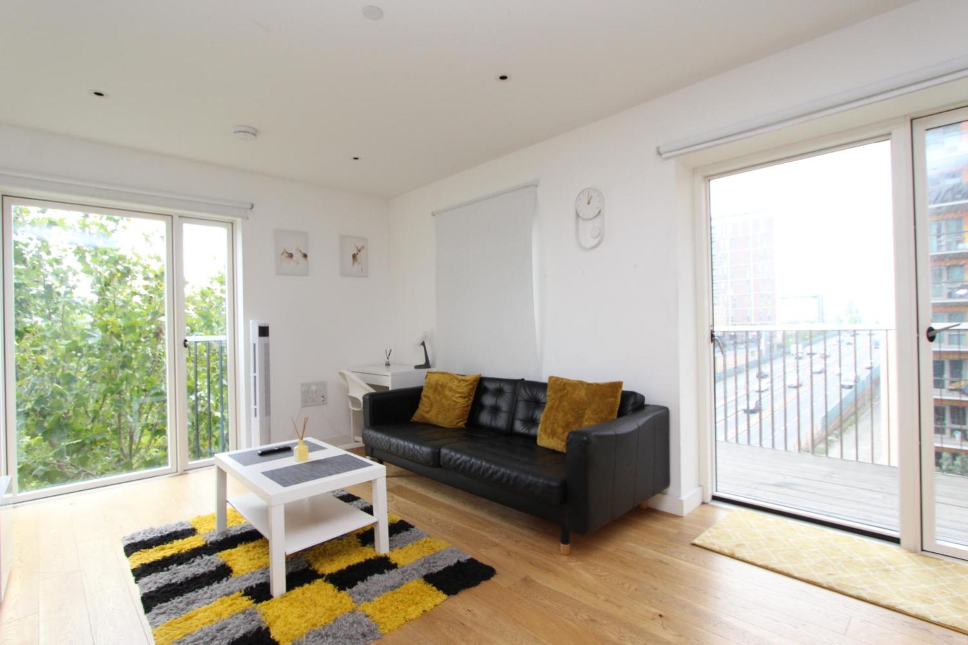Spacious & Modern 1 Bedroom Close To Station In E16 Лондон Екстер'єр фото