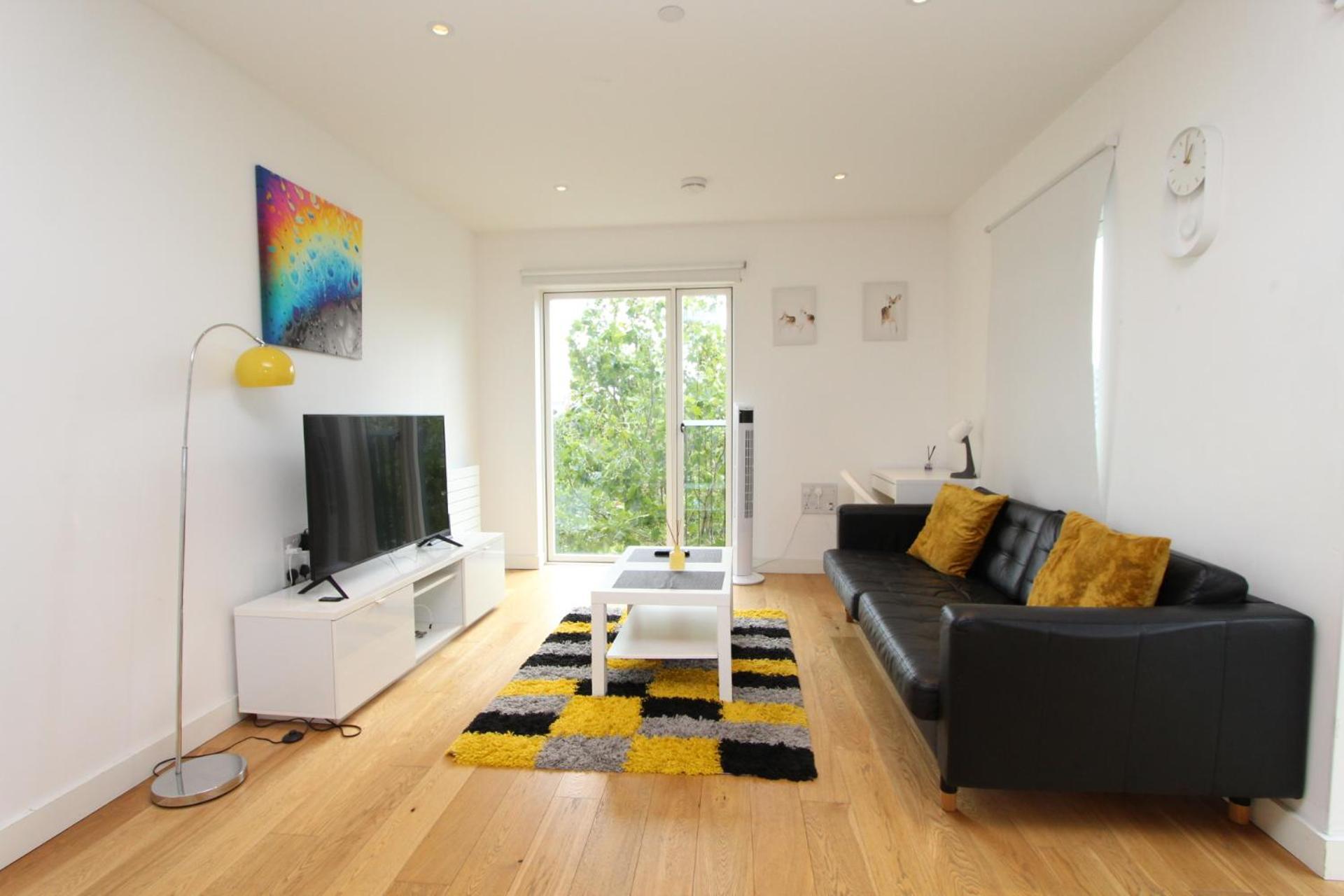 Spacious & Modern 1 Bedroom Close To Station In E16 Лондон Екстер'єр фото