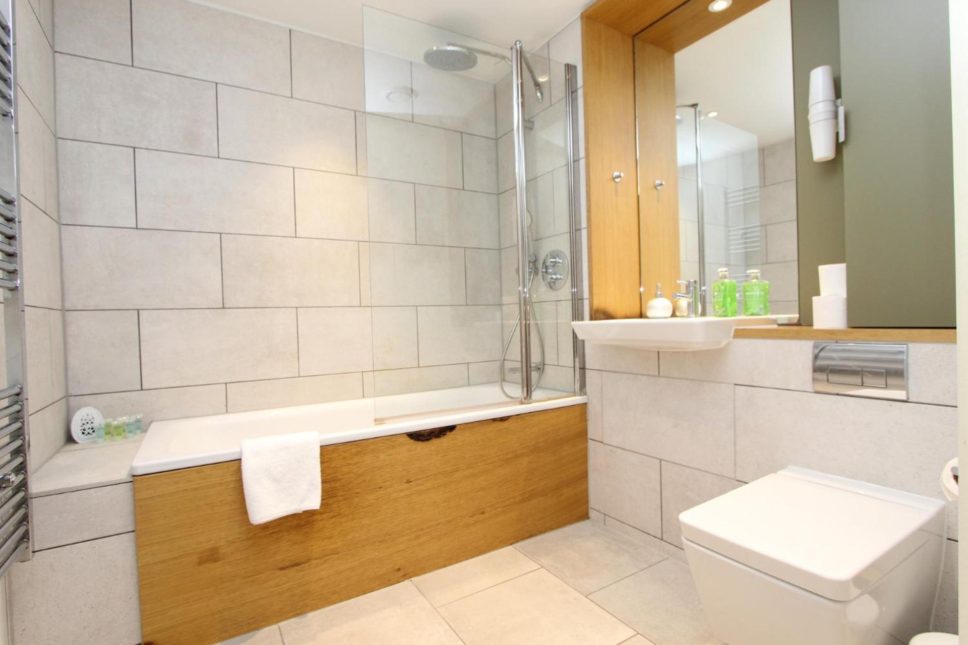Spacious & Modern 1 Bedroom Close To Station In E16 Лондон Екстер'єр фото